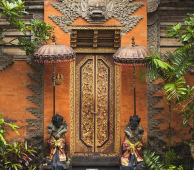 Keunikan Angkul Angkul Batu Bata Merah Pada Rumah Bali